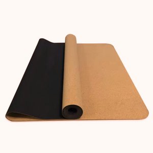 Duurzame Premium Yogamat met draagriem (extra breed: 68 cm) - Ideaal voor Yogastudio's
