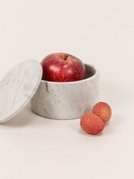 Mellem bred rund æske i sten med naturstenslåg