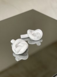 Candlestick in the shape of a knot