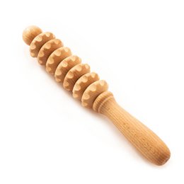Wooden pet massager made of natural beech wood, perfect for grooming dogs, cats, and horses. Features a spiral design for an effective massage.