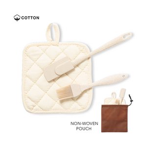 3-delige keuken in bruin zakje met trekkoord sluiting. Inclusief: siliconen spatel en borstel in natuurlijke toon, met die gesneden handgrepen in duurzaam geaderde pp.handle in 100% natuurlijke afwerking katoen, met hangende band.