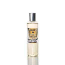 Organic bathing gel and bath oil with anti-bacterial and anti-viral properties. Available in scents like Cedar Noir, Black Orchid, Linen & Lavender, Orangerie Blossoms, Pink Grapefruit, and SPA.