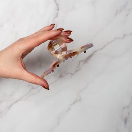 Twist Hair Claw Clip – Pink