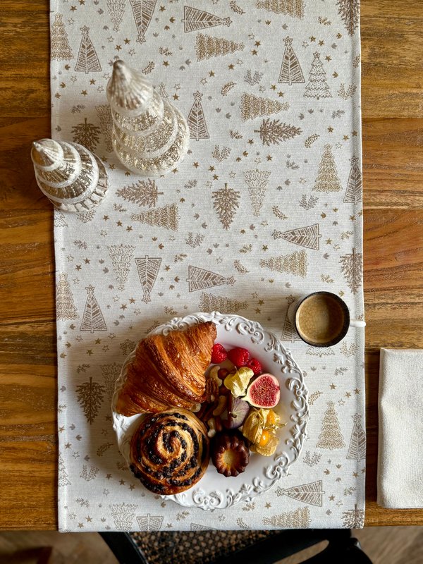 Light Christmas Table Runner, different sizes | Golden Forest