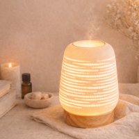 Calorya Duftwachsbrenner Nr. 16 – Elektrischer Parfümbrenner für duftenden Fondant – Elegante Parfümlampe – Keramik mit durchbrochenem Dekor und stimmungsvoller Beleuchtung