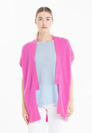  Short sleeve pink cardigan for women, made of soft, comfortable material. Features a relaxed, casual style.