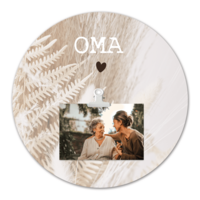 Circle with photo grandma