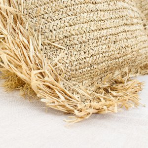 RAFFIA KUSSENSLOOP MET FRANJE
