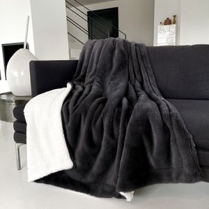 Imitatie konijnenfleece deken antracietgrijs met imitatie schapenvoering 130x170