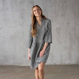 Black and white gingham linen dress with 3/4 sleeves and a relaxed fit.