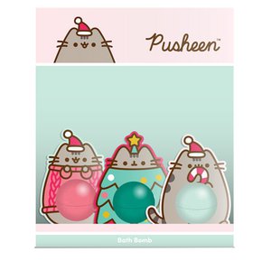 Weihnachts-Badebombe Pusheen die Katze in einer geformten Geschenkbox
