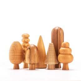 Set di alberi in legno