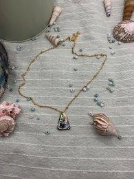 Naszyjnik z muszli | Paua/Abalone 40 cm złota, ręcznie robiona biżuteria plażowa ze stali nierdzewnej