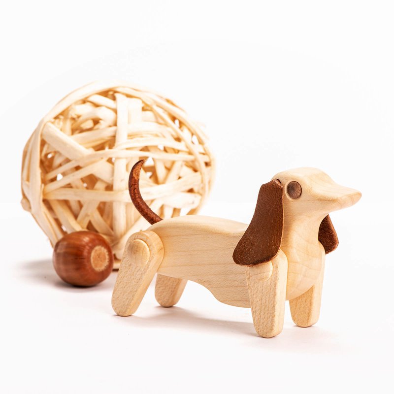 Dach The Wooden Dog