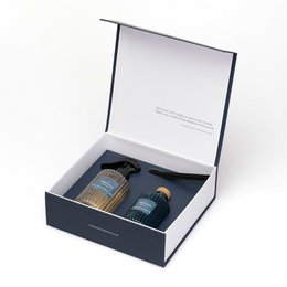  Luxury reed diffuser gift set, black box packaging, glass bottles, home fragrance collection, elegant presentation box.