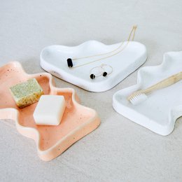 Vassoio Wave in ceramica - Triangolo bianco
