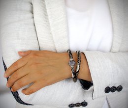  Snake leather bracelet with crystals, adjustable size S-L, features a braided design with a crystal-encrusted clasp.