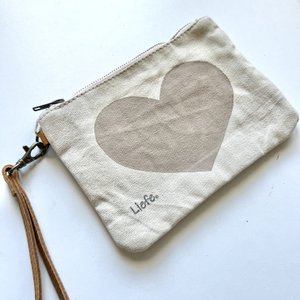 Clutch heart latte (vintage light canvas)