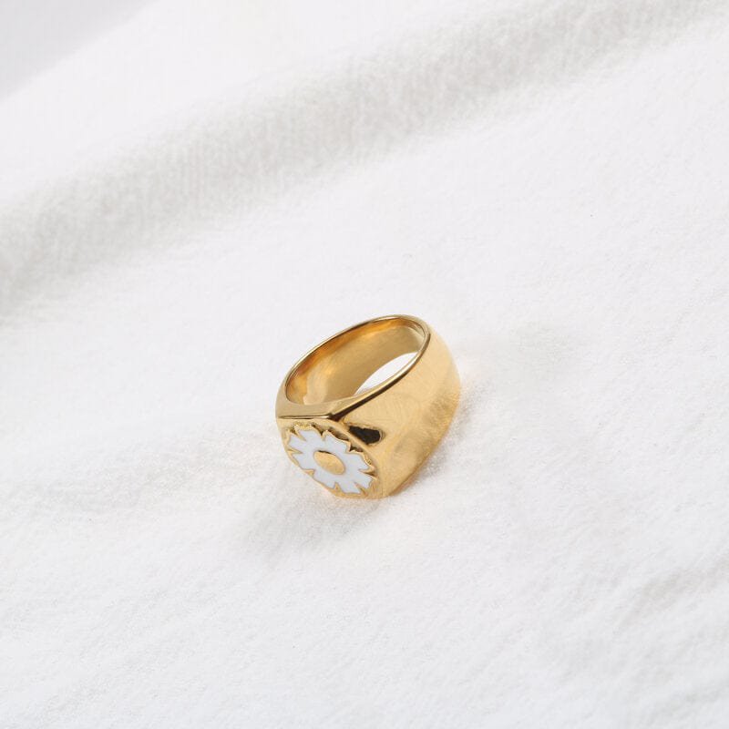 Aigner - White Daisy Signet Ring