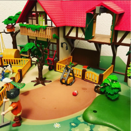 Speelkleed - graslandschap met modder