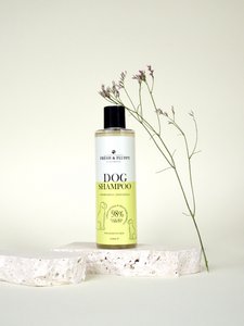 Natuurlijke & Veganistische Hondenshampoo - Kamille & Patchouli