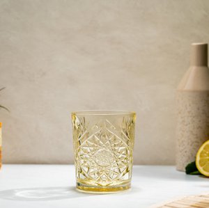 Onis ICON Pale Yellow D.O.F. 355 ml 6/box.