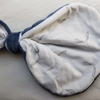 Knoop konijn propeller teddy blue