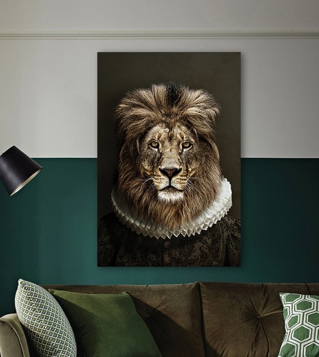 Classy Lion 2