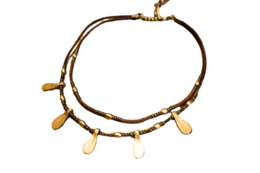 Mehrlagige Doppelkette mit 5 Messing-Tropfenanhängern »Handmade
