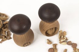 Schiaccianoci, strumento per schiaccianoci in legno