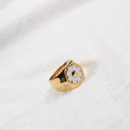 Aigner - White Daisy Signet Ring