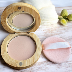 ÉTOILE Mineral Compact Powder – Mattierter, natürlicher Teint und Hautpflege