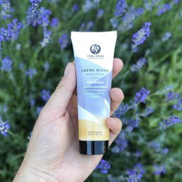 Kräuterglätte-Handcreme – Kamelie, Gurke und Sheabutter