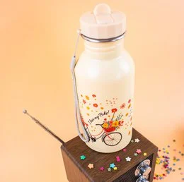 Children's bottle with "I love bike" design, 500ml capacity, suitable for kids.