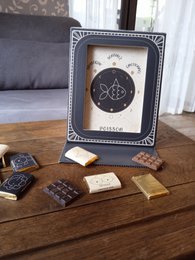 ASTROLOGIA CIOCCOLATINI -LATTE- PACKAGING CORNICE FOTO © + CARD