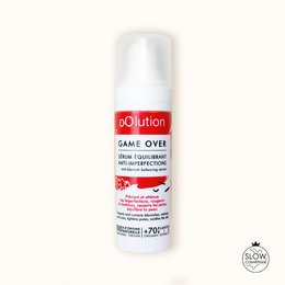 Cream-colored moisturizing lotion with 'GAME-OVER' text on the label. Contains ingredients like aloe vera and vitamin E to hydrate and nourish the skin.