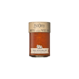 A 370 ml glass jar of organic tomato sauce with vegetables. The sauce is made with high-quality ingredients and is suitable for pasta dishes.
