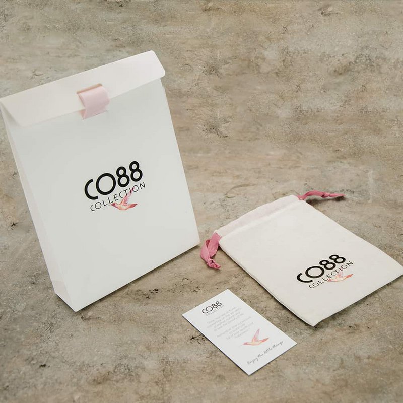 CO88 ear huggies 11mm med sort agat perle 4mm ipg