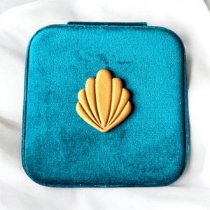 Emerald Shell Travel Jewelry Case