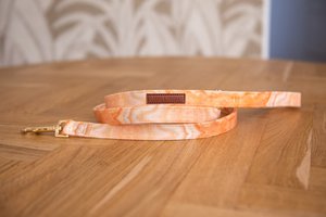 Fluweelzachte marmeren hondenriem