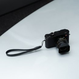 Minimalistischer schwarzer Kamera-Handschlaufe aus Leder für kleine und mittelgroße Digitalkameras