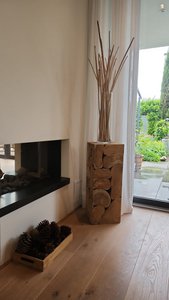 Beistelltisch und Pflanztopf – Cube Medium 30x30x80 cm