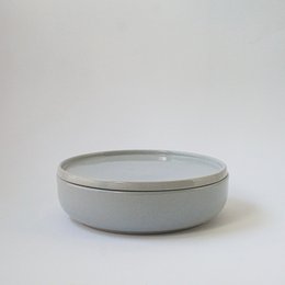 Bowl 22 cm with lid/plate Hollyhock - arctic gray - 1,000 ml