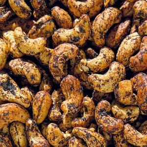 Roasted cashews with organic black garlic 2.5kg – Bulk / Vrac / Granules / Loose