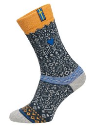 Warm, wool socks with a Scandinavian-inspired pattern in shades of blue and gray. Suitable for sizes 35-46.