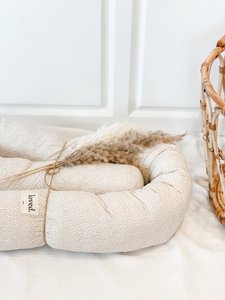 Bed snake bed border sand fine leaves