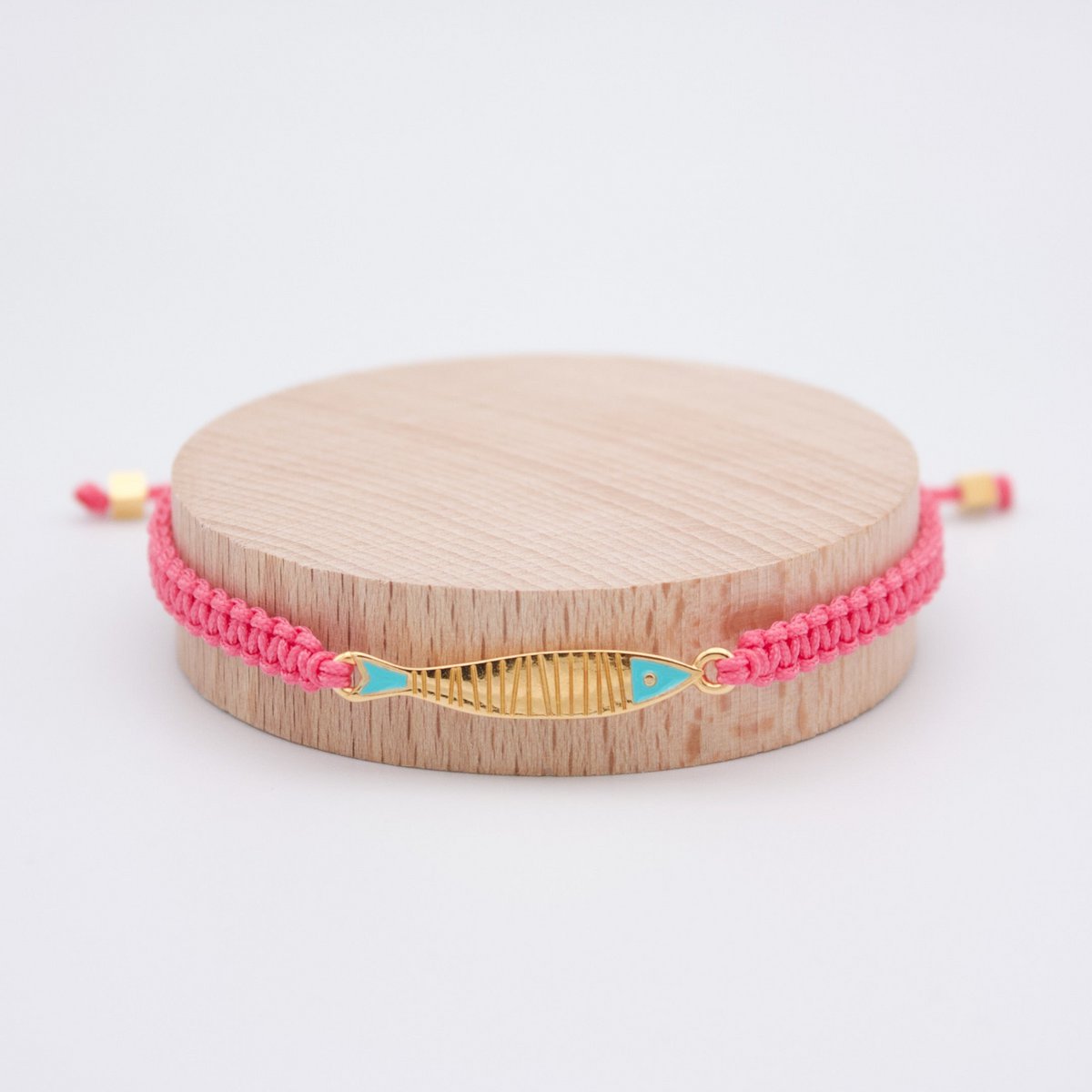 MAGDALENA colorful macrame bracelet with golden fish charm