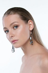 Prisma oorbellen goud en zilver