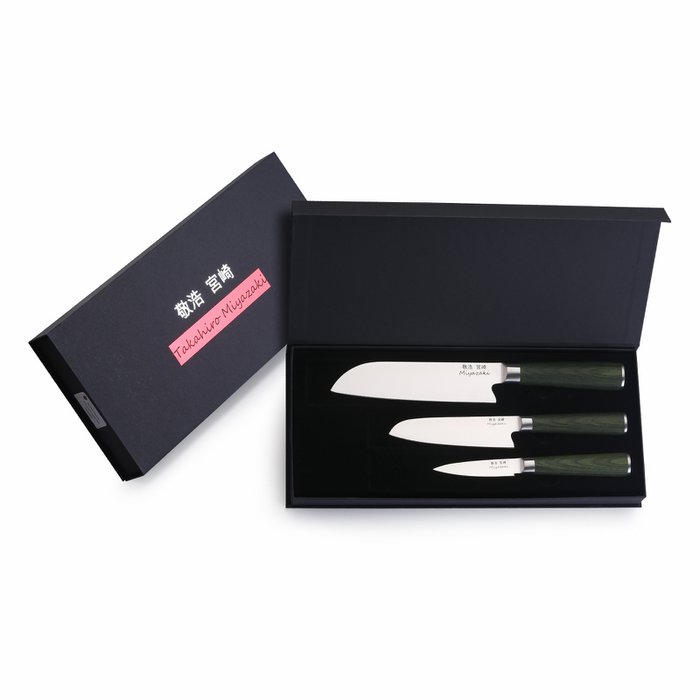 Miyazaki Kodawari 3-piece santoku knife set with bamboo magnetic