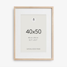 Natural wood picture frame, 40x50 cm in size, suitable for displaying artwork or photographs.